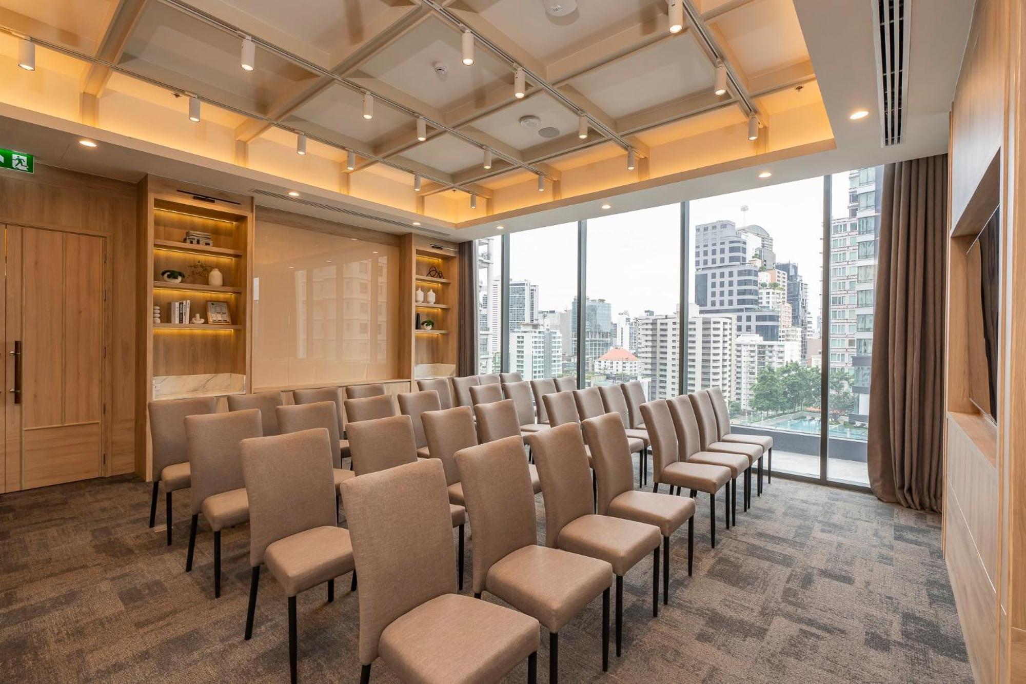 Staybridge Suites Bangkok Sukhumvit By Ihg Exterior foto