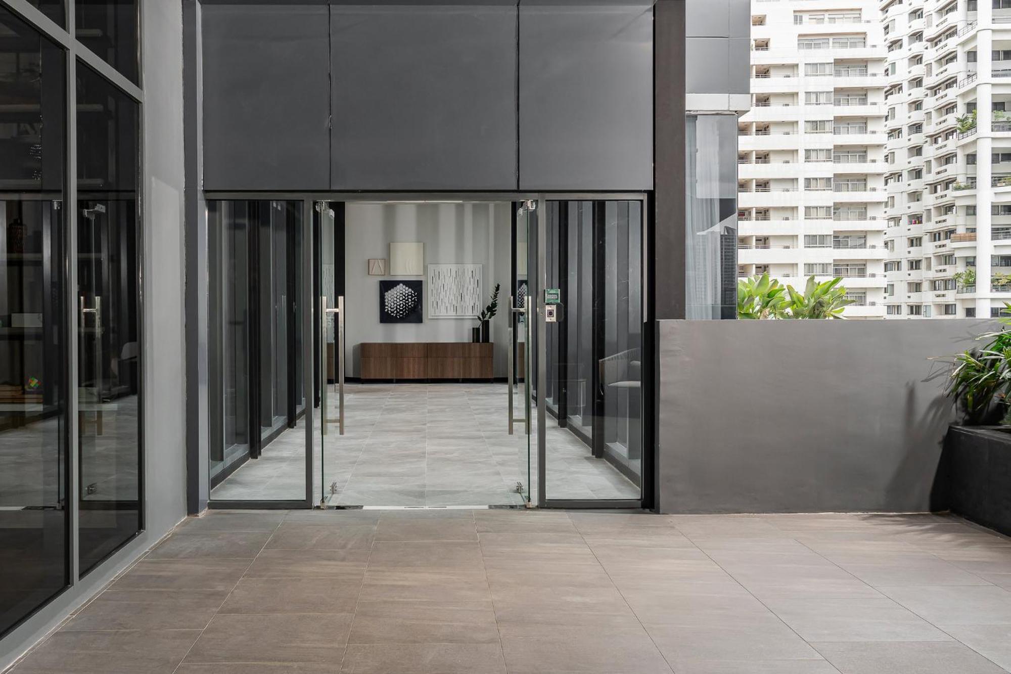 Staybridge Suites Bangkok Sukhumvit By Ihg Exterior foto