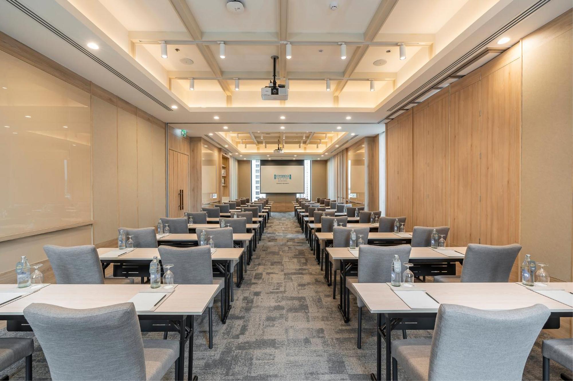 Staybridge Suites Bangkok Sukhumvit By Ihg Exterior foto